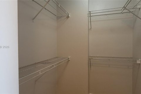 Condo in Miami, Florida, 1 bedroom № 2030867 - photo 18