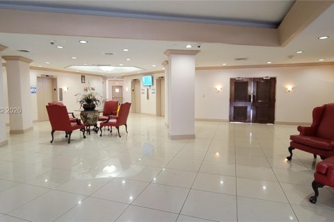 Condo in Miami, Florida, 1 bedroom № 2030867 - photo 26