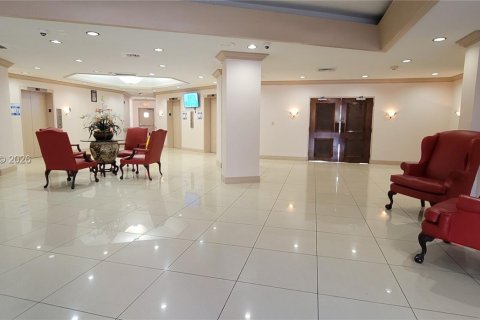 Condo in Miami, Florida, 1 bedroom № 2030867 - photo 27