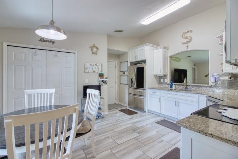 Villa ou maison à vendre à Ormond Beach, Floride: 3 chambres, 157.1 m2 № 2403180 - photo 2