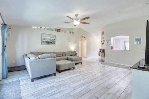 Villa ou maison à vendre à Ormond Beach, Floride: 3 chambres, 157.1 m2 № 2403180 - photo 5