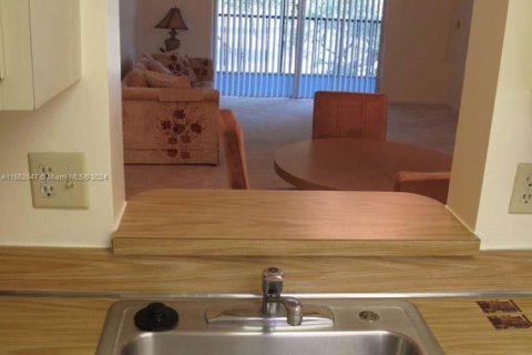 Condo in Margate, Florida, 1 bedroom  № 1859853 - photo 5