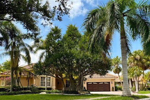 Villa ou maison à vendre à Weston, Floride: 5 chambres, 297.47 m2 № 1987308 - photo 9