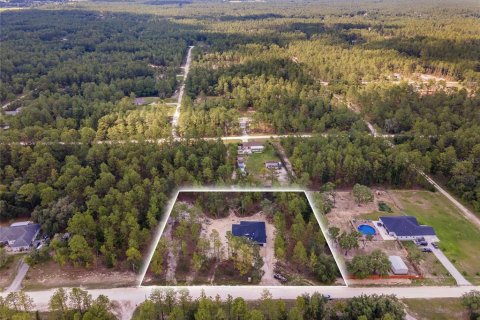 House in Dunnellon, Florida 4 bedrooms, 204.57 sq.m. № 1200054 - photo 2