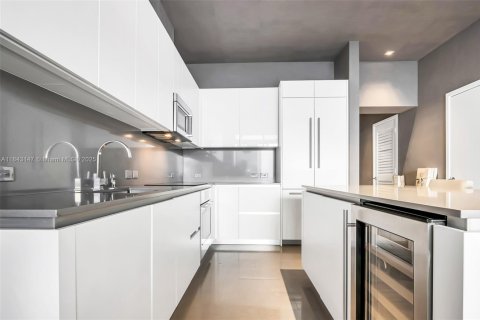 Купить кондоминиум в Майами, Флорида 1 спальня, 82.59м2, № 1940079 - фото 9