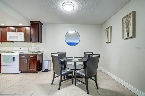Copropriété à louer à Indian Rocks Beach, Floride: 2 chambres, 71.53 m2 № 1771490 - photo 5