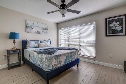 Condominio en alquiler en Indian Rocks Beach, Florida, 2 dormitorios, 71.53 m2 № 1771490 - foto 10