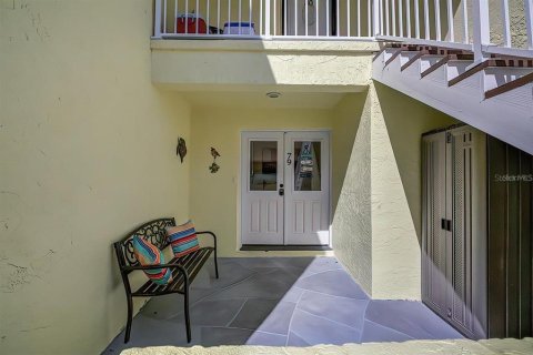 Condominio en alquiler en Indian Rocks Beach, Florida, 2 dormitorios, 71.53 m2 № 1771490 - foto 1