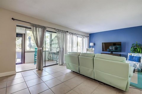 Condominio en alquiler en Indian Rocks Beach, Florida, 2 dormitorios, 71.53 m2 № 1771490 - foto 8