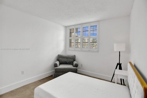 Copropriété à louer à Miami, Floride: 2 chambres, 70.61 m2 № 1966683 - photo 24