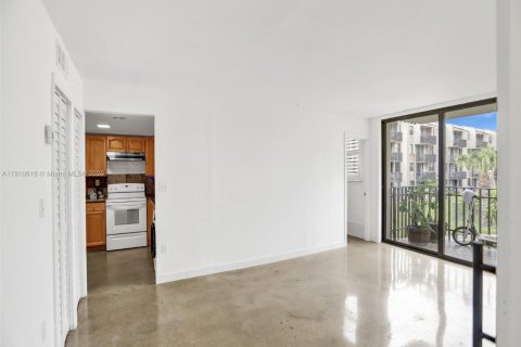 Copropriété à louer à Miami, Floride: 2 chambres, 70.61 m2 № 1966683 - photo 8