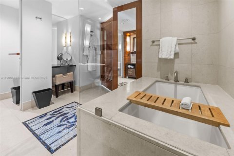 Copropriété à vendre à Miami Beach, Floride: 1 chambre, 71.72 m2 № 2016319 - photo 13