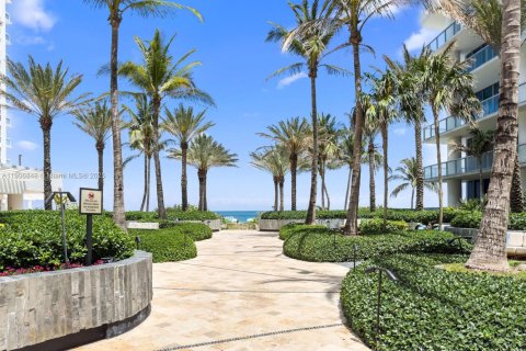 Copropriété à vendre à Miami Beach, Floride: 1 chambre, 71.72 m2 № 2016319 - photo 23