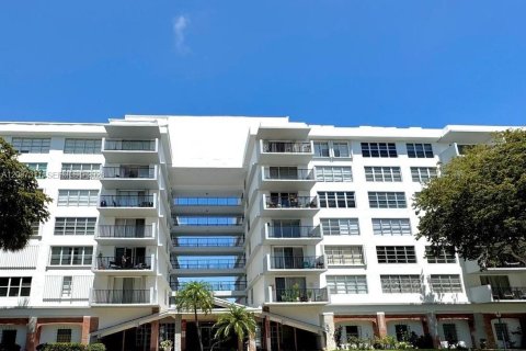 Condo à Bay Harbor Islands, Floride, 2 chambres № 2362136
