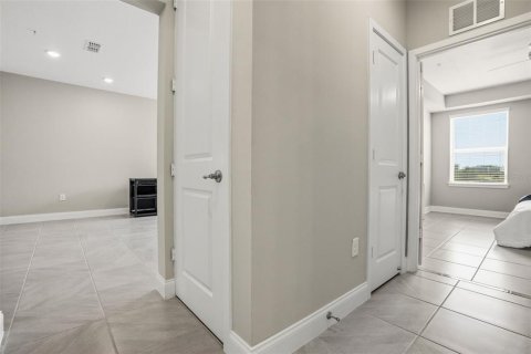 Condo in Orlando, Florida, 2 bedrooms  № 2102133 - photo 20