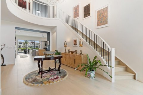 House in Boca Raton, Florida 5 bedrooms, 479.65 sq.m. № 2186306 - photo 3