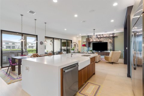 House in Boca Raton, Florida 5 bedrooms, 479.65 sq.m. № 2186306 - photo 11