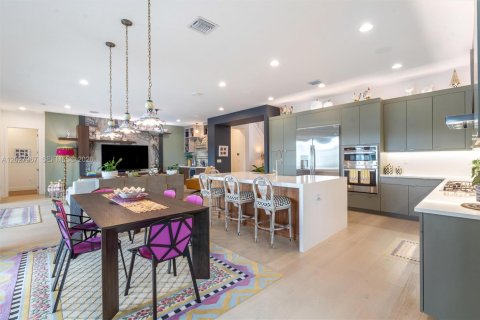 House in Boca Raton, Florida 5 bedrooms, 479.65 sq.m. № 2186306 - photo 14