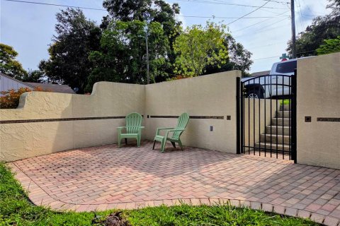 Casa en venta en Eustis, Florida, 4 dormitorios, 161.46 m2 № 1824199 - foto 14