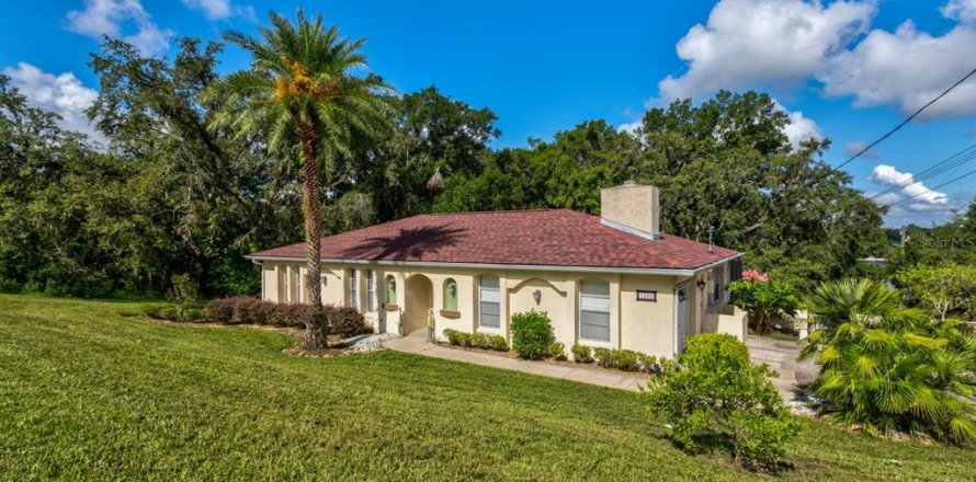 Casa en Eustis, Florida 4 dormitorios, 161.46 m2 № 1824199