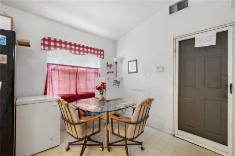 Villa ou maison à vendre à Orlando, Floride: 4 chambres, 157.84 m2 № 2157691 - photo 10