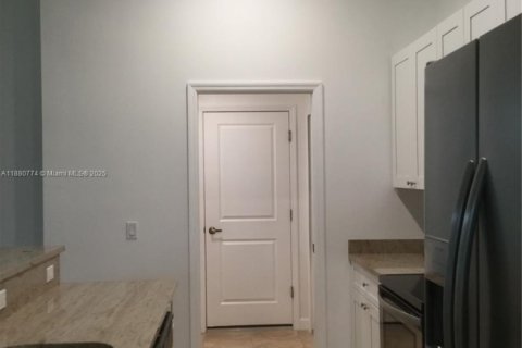 Снять в аренду виллу или дом в Виро-Бич, Флорида 3 спальни, № 1929192 - фото 6