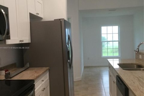 Снять в аренду виллу или дом в Виро-Бич, Флорида 3 спальни, № 1929192 - фото 4