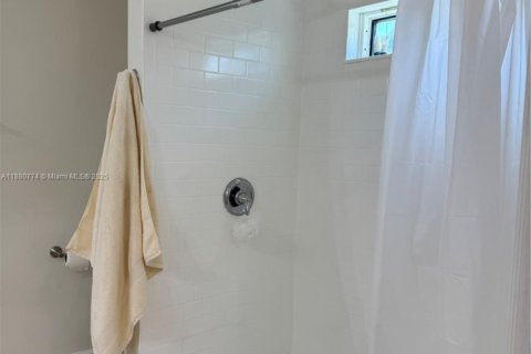 Снять в аренду виллу или дом в Виро-Бич, Флорида 3 спальни, № 1929192 - фото 21