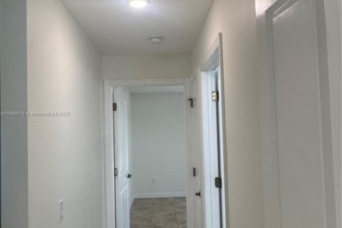 Снять в аренду виллу или дом в Виро-Бич, Флорида 3 спальни, № 1929192 - фото 23