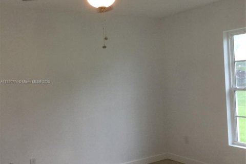 Снять в аренду виллу или дом в Виро-Бич, Флорида 3 спальни, № 1929192 - фото 9