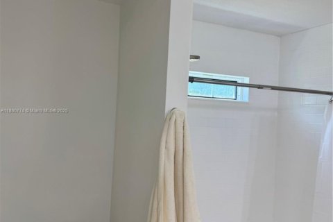 Снять в аренду виллу или дом в Виро-Бич, Флорида 3 спальни, № 1929192 - фото 20