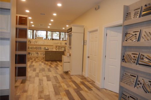 Commercial property in Sarasota, Florida 2314.29 sq.m. № 2376677 - photo 19
