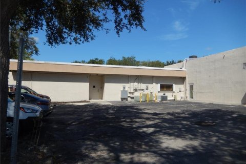 Commercial property in Sarasota, Florida 2314.29 sq.m. № 2376677 - photo 8