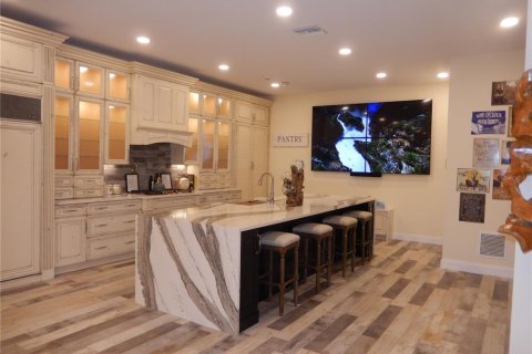 Commercial property in Sarasota, Florida 2314.29 sq.m. № 2376677 - photo 23