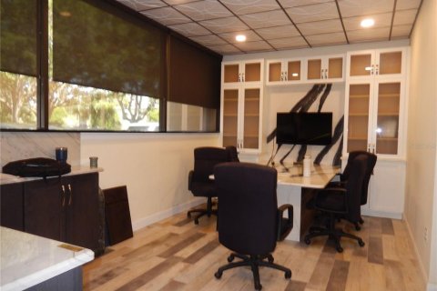 Commercial property in Sarasota, Florida 2314.29 sq.m. № 2376677 - photo 30