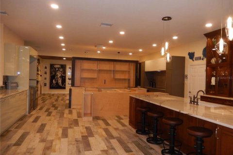 Commercial property in Sarasota, Florida 2314.29 sq.m. № 2376677 - photo 25