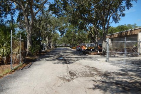 Commercial property in Sarasota, Florida 2314.29 sq.m. № 2376677 - photo 6