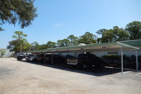Commercial property in Sarasota, Florida 2314.29 sq.m. № 2376677 - photo 11