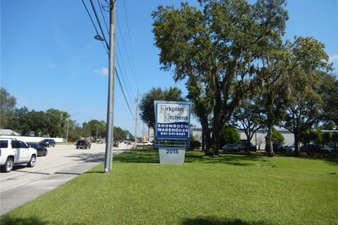 Commercial property in Sarasota, Florida 2314.29 sq.m. № 2376677
