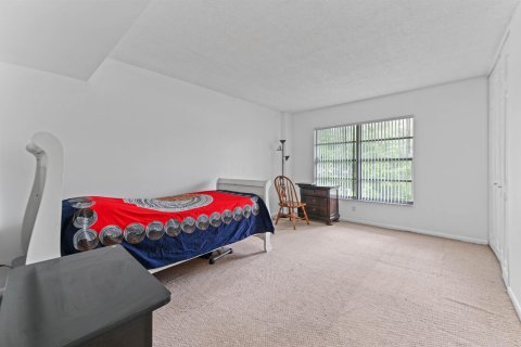 Купить таунхаус в Окленд-Парк, Флорида 7 комнат, 92.9м2, № 2081540 - фото 17