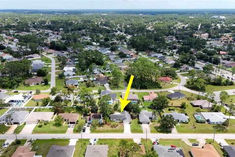 House in Palm Coast, Florida 3 bedrooms, 152.27 sq.m. № 1858216 - photo 2