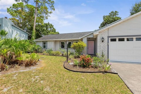 House in Palm Coast, Florida 3 bedrooms, 152.27 sq.m. № 1858216 - photo 4