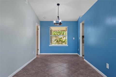 House in Palm Coast, Florida 3 bedrooms, 152.27 sq.m. № 1858216 - photo 11