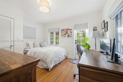 Casa en venta en Coral Gables, Florida, 4 dormitorios, 226.5 m2 № 2000362 - foto 19