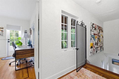 Casa en venta en Coral Gables, Florida, 4 dormitorios, 226.5 m2 № 2000362 - foto 24
