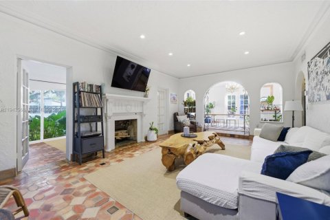 Casa en venta en Coral Gables, Florida, 4 dormitorios, 226.5 m2 № 2000362 - foto 8