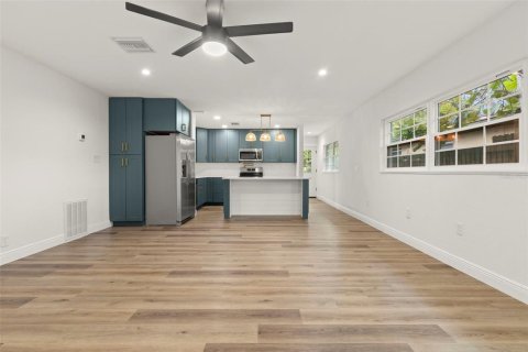 Villa ou maison à vendre à Saint Petersburg, Floride: 4 chambres, 149.48 m2 № 1853187 - photo 6
