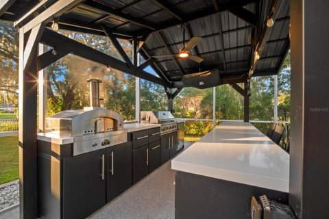 Villa ou maison à vendre à Valrico, Floride: 5 chambres, 260.87 m2 № 2429077 - photo 4