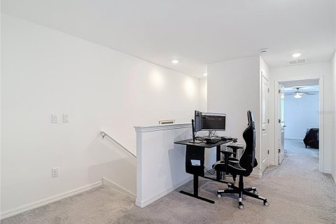 Townhouse in San Antonio, Florida 3 bedrooms, 151.8 sq.m. № 1873872 - photo 19