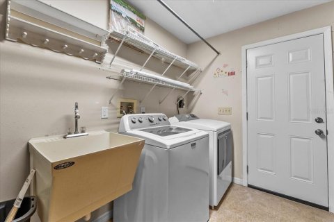 Villa ou maison à vendre à Orlando, Floride: 4 chambres, 321.44 m2 № 1888460 - photo 25